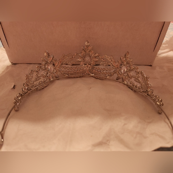 Cinderella inspired tiara - Picture 4 of 6